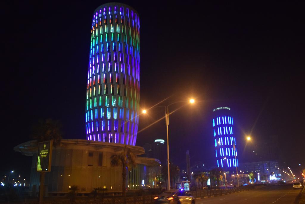 Апарт-отель Orbi Sea Towers Батуми Экстерьер фото